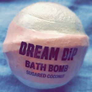 Bath bomb